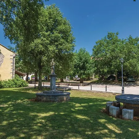 1 Bedroom Stunning In * Muntrilj