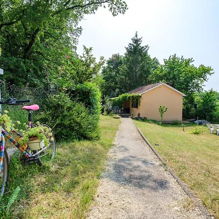 1 Bedroom Stunning In *